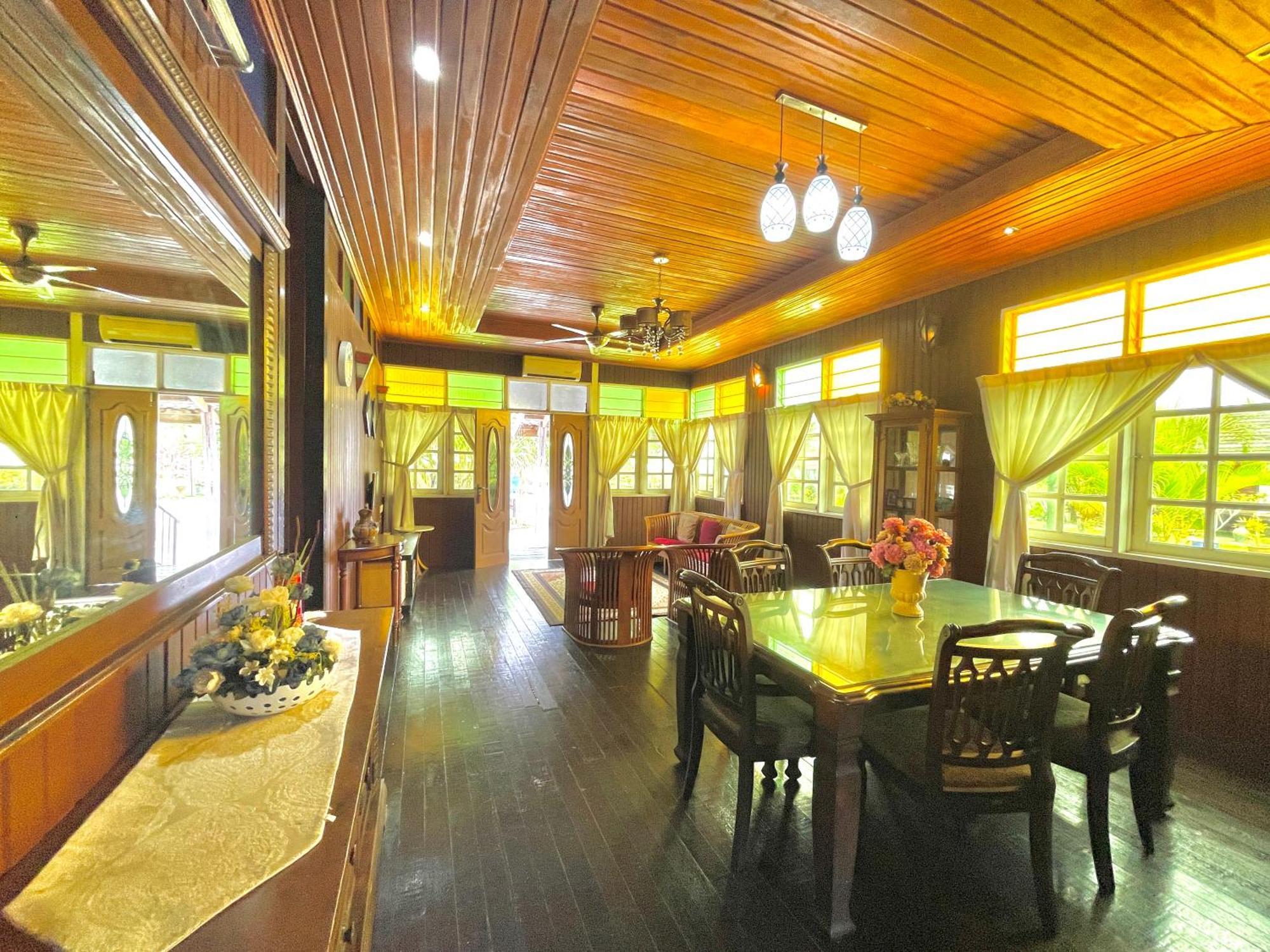 Homestay Tamteh Ayer Hitam