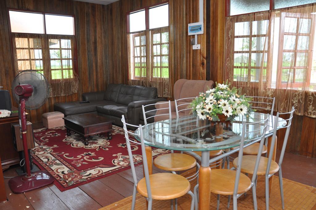 Homestay Tamteh Ayer Hitam